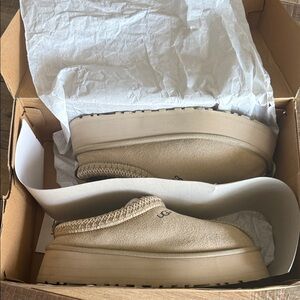 UGG women tazz slippers